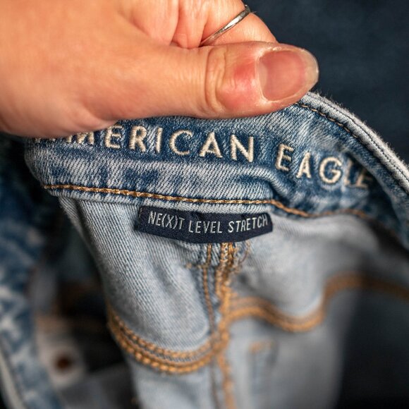 American Eagle Distressed Skinny Jeans | Women’s Size 2 Regular - Picture 8 of 9